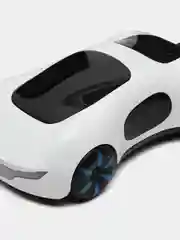 Белый игрушечный автомобиль с дистанционным управлением