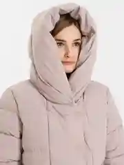 Бежевый пуховик женский, зимний, удлиненный