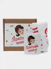 Красный подарочный набор маме на татарском языке (фартук + кружка)