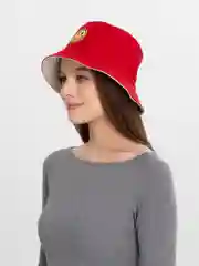 Красный панама со смайлом