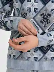 Белый свитер мужской, шерстяной, с высоким горлом