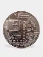 Золотой сувенирная монета "Биткоин"