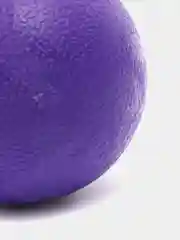 Фиолетовый мяч массажный жесткий для МФР, йоги и фитнеса