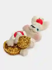 Бежевый меланж магнит "Кролик"