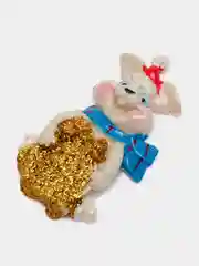 Светло-жёлтый магнит "Кролик"