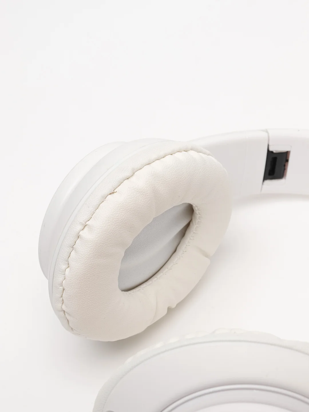 Беспроводные Bluetooth-наушники Studio3, белые