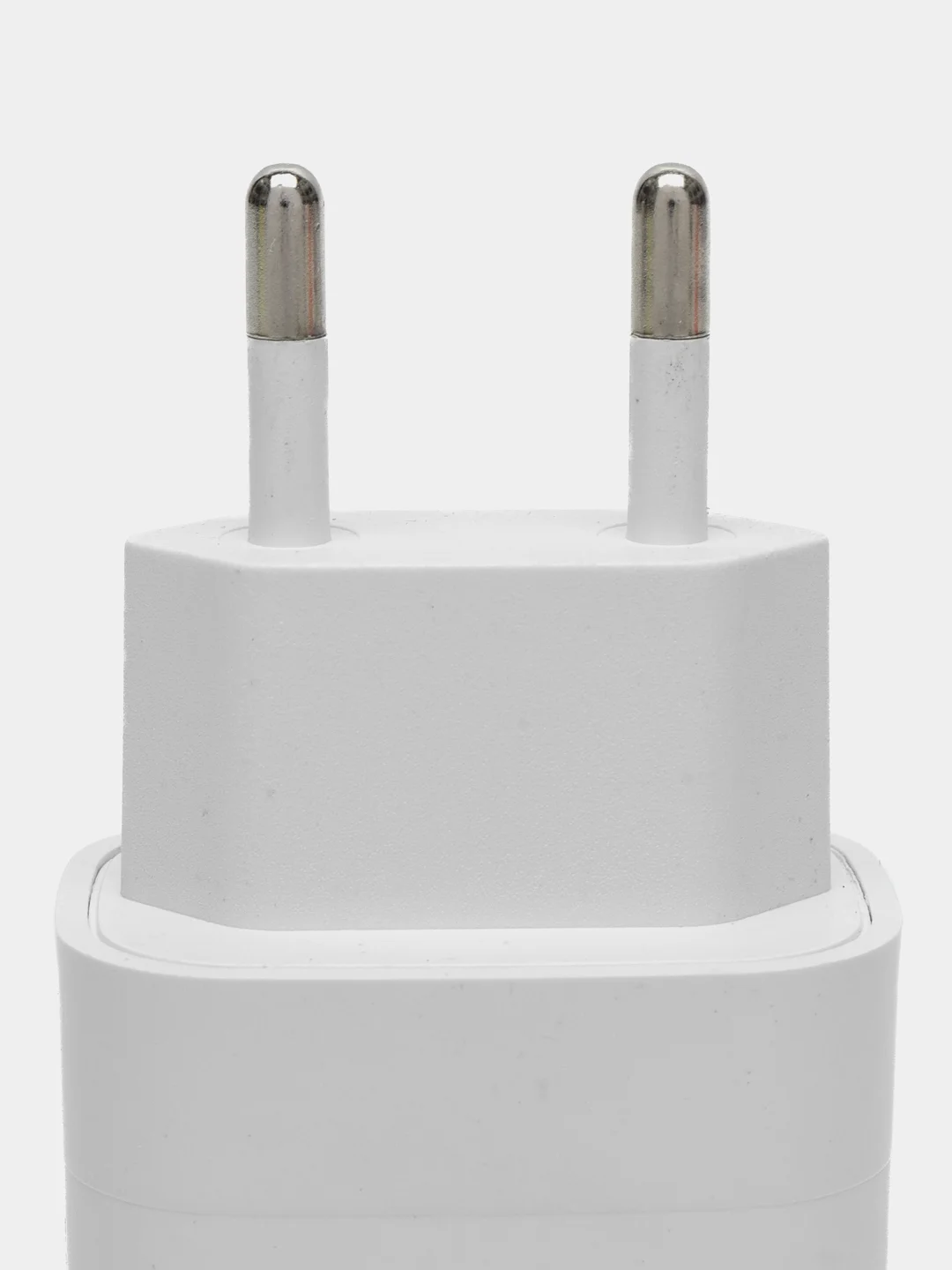 Белый сетевое зарядное устройство Maimi C107 PD20W + QC4.0, 2 выхода, Type-C, USB-A