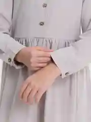 Бежевый меланж платье детское, стойка воротник