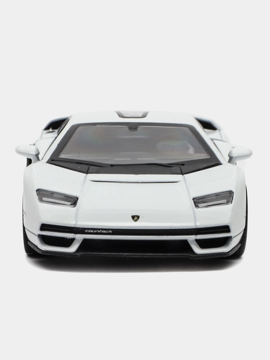 Белый lamborghini Countach LPI 800-4 KT5437D