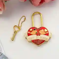 Алый свадебный замок фольгированный, с ключом