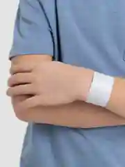 Белый браслет светоотражающий