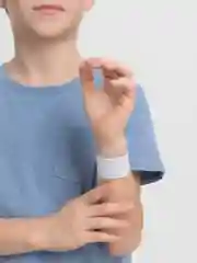Белый браслет светоотражающий
