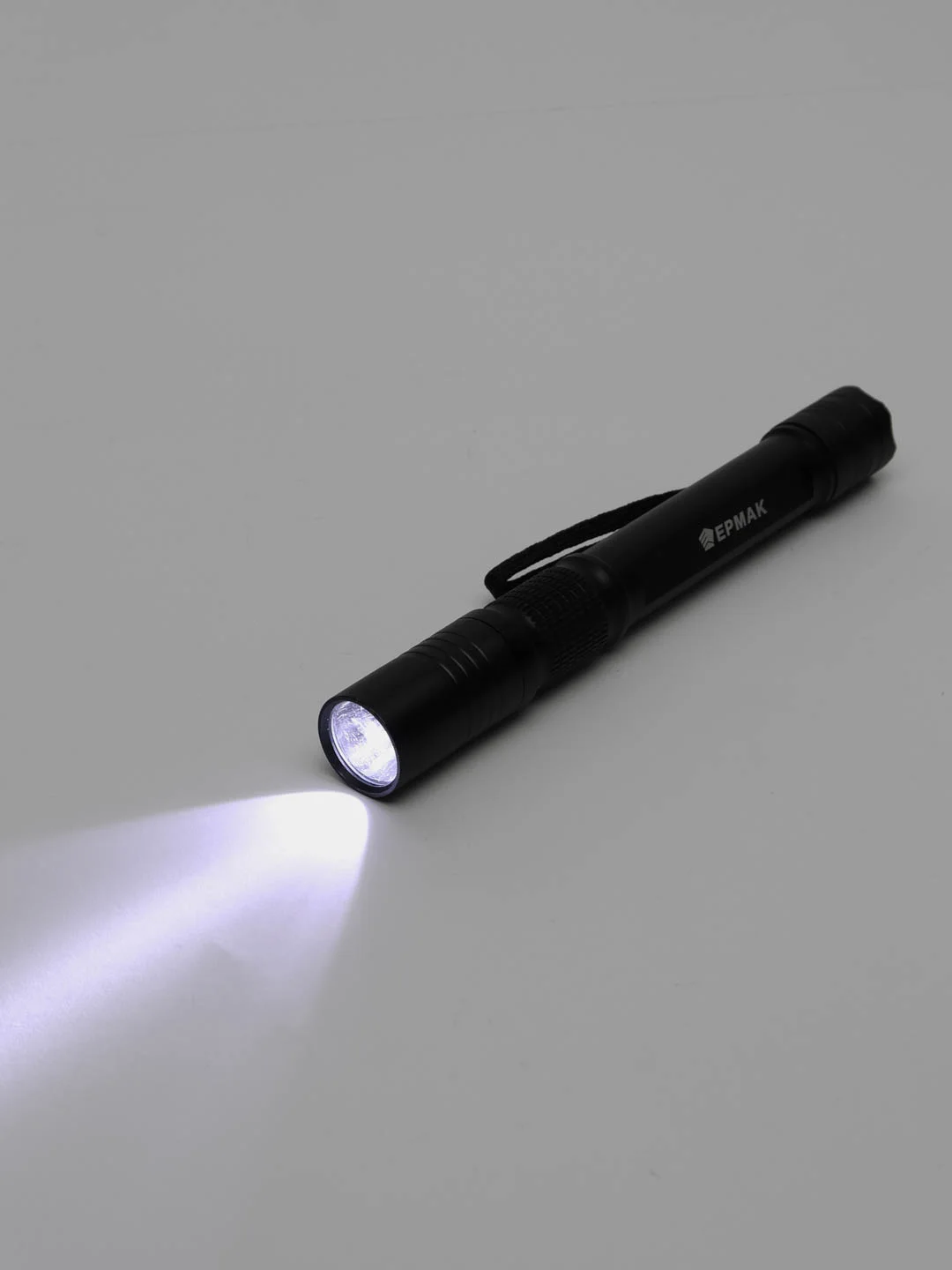 ЕРМАК фонарь, 1 LED, 3 Вт, 50 м, 3хАА, 2,5 х 20,5 см, 3 режима, алюминиевый сплав, 1 цвет