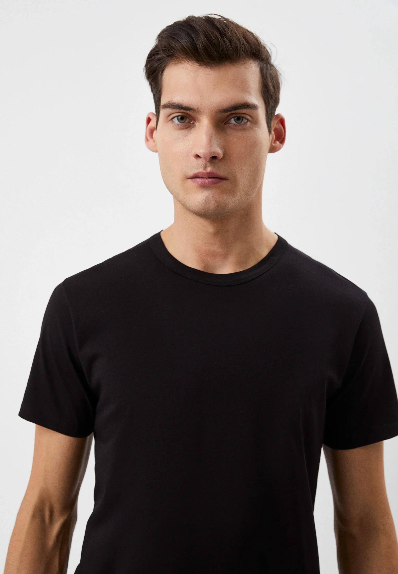 Черный футболка UNIQLO AIRism c хлопком