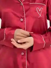 Красный пижама со штанами, атласная