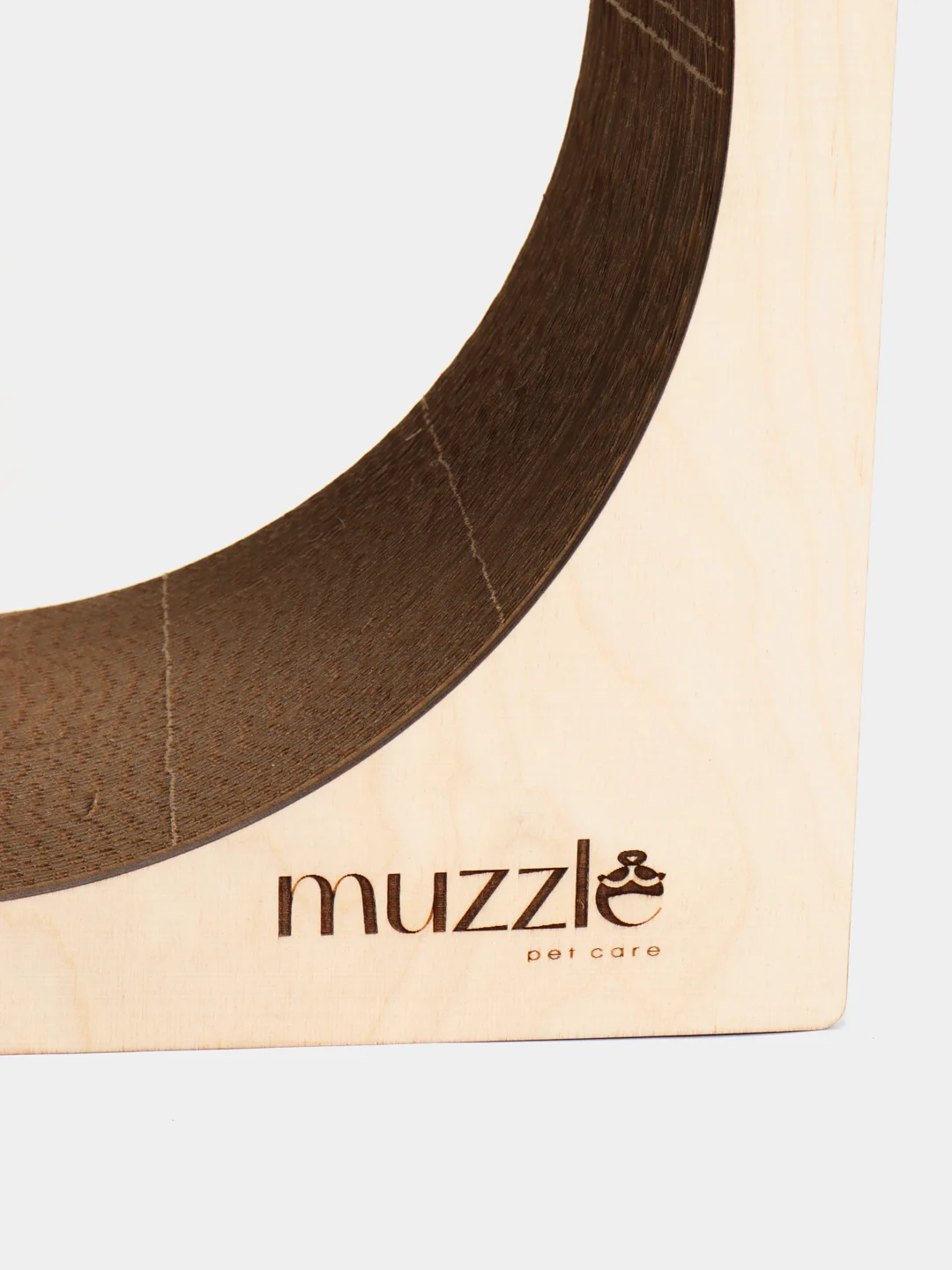 Когтеточка для кошек и лежанка Muzzle 2 в 1 из гофрокартона напольная, 77 х 22 x 37 см