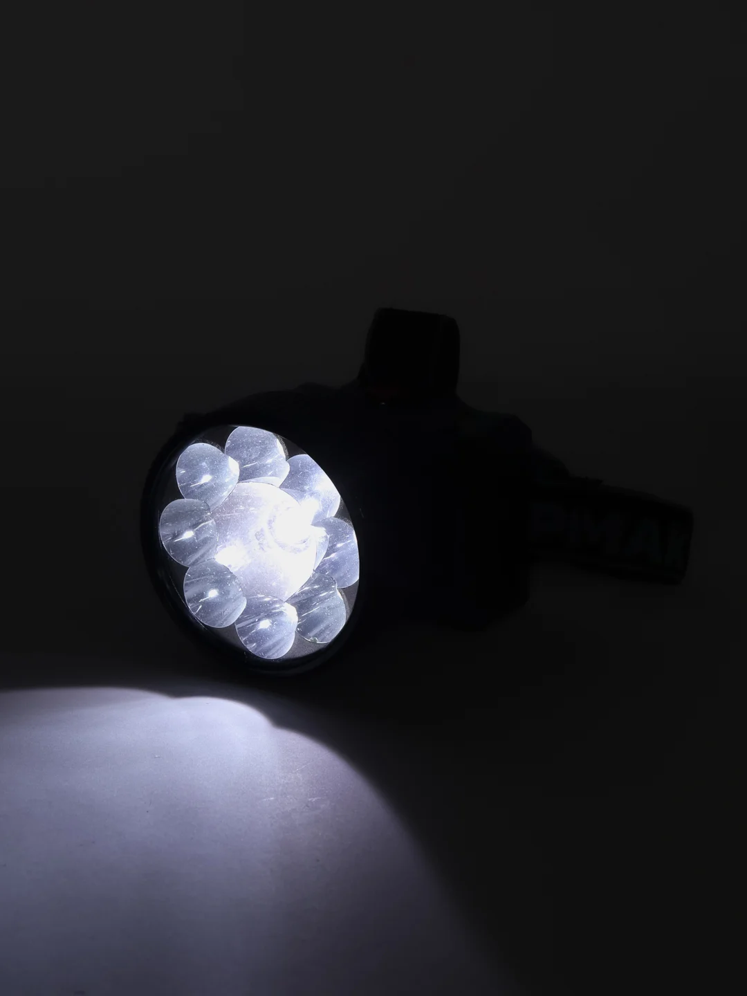 ЕРМАК фонарь налобный, аккумуляторный, 0,5 Вт, LED, вилка 220В, 8,8 x 7,4 х 8,5 см