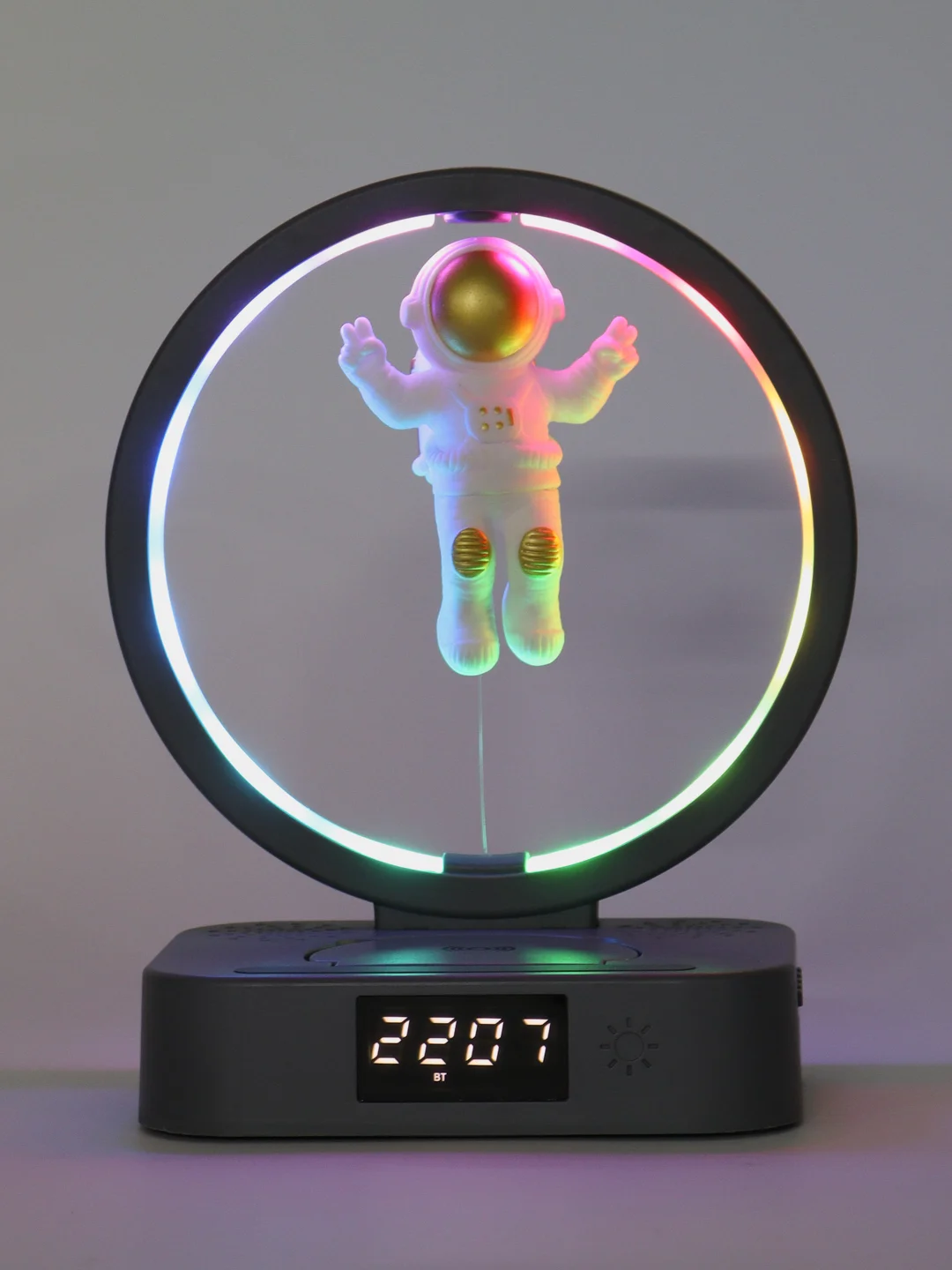 Серый умная колонка RGB Y-558 "Астронавт"