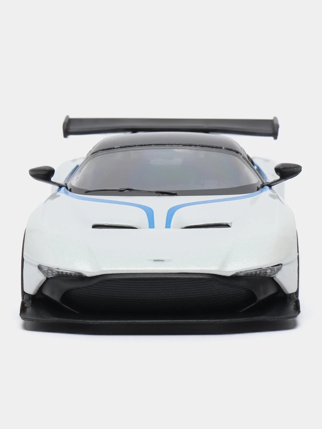 Белый металлическая машинка Kinsmart, 1:38, Aston Martin Vulcan, с принтом, KT5407DF