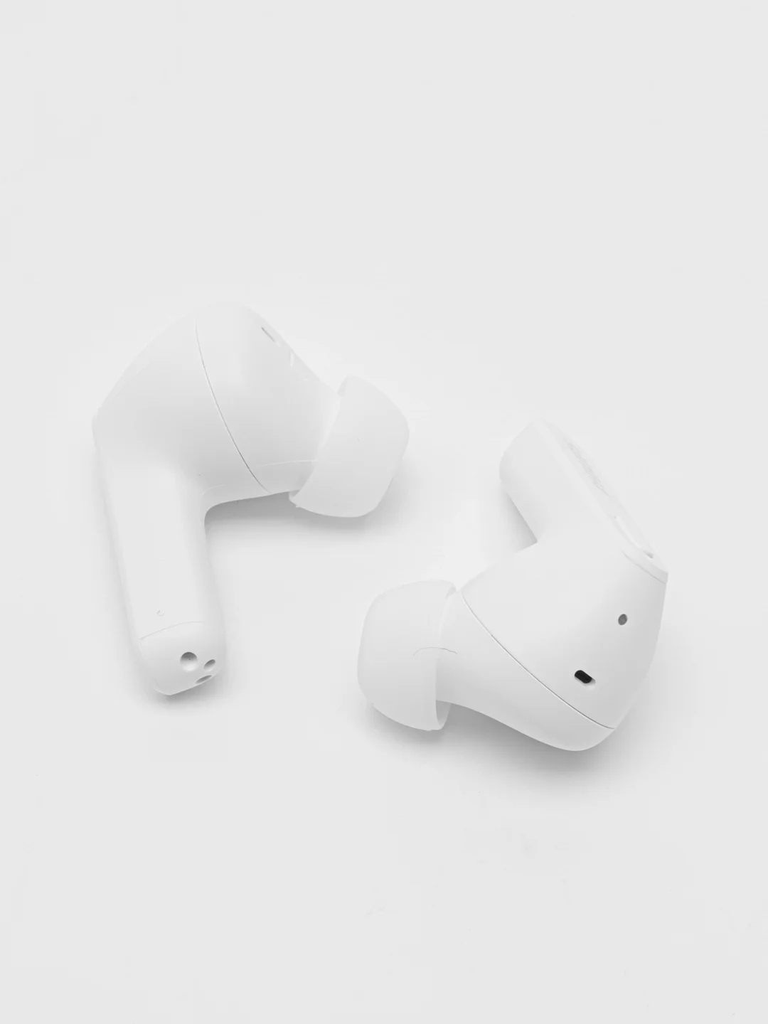 Белый беспроводные наушники Philips TAT2206