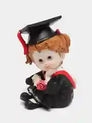 Фигурка "Школьница сидит с розой"