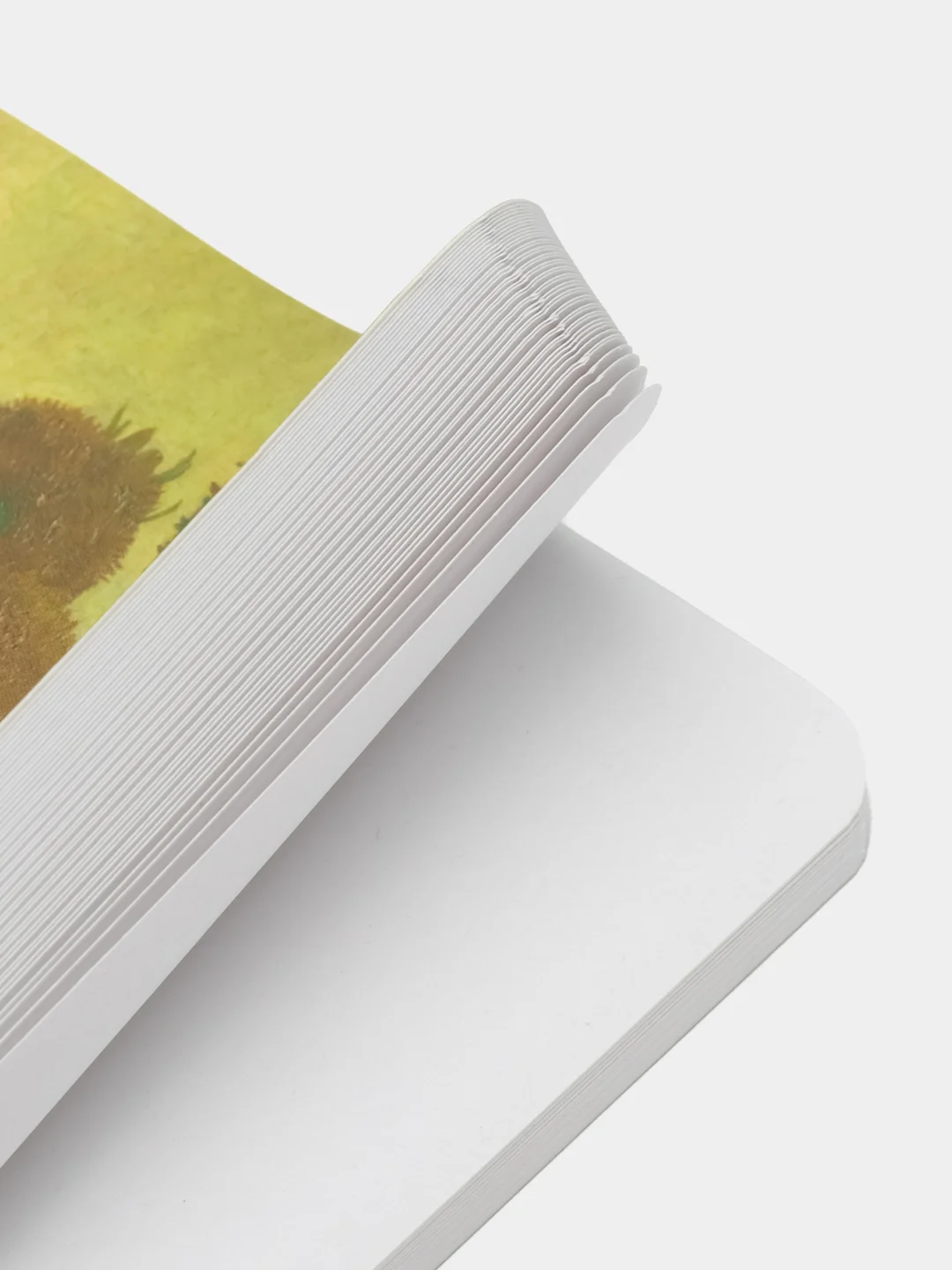 Фиолетовый скетчбук MyArt Pocket Artbook, А6, без линовки, 100 г/м2, 80 листов. Проф-Пресс