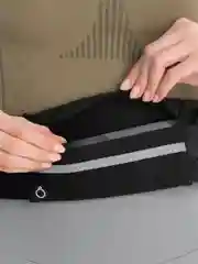 Черный поясная сумка маленькая, на пояс, женская, бананка для бега