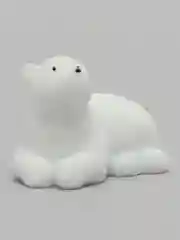 Коричневый белый медведь