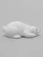 Серый белый медведь