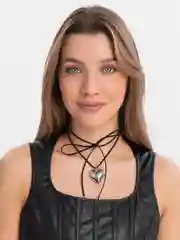 Серебряный чокер с сердцем, на шнурке