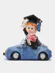 Фигурка "Школьник с букетом, на синем авто"