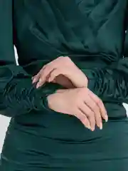 Зеленый платье шелковое женское