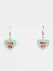 Лайм серьги акриловые сердечки "HUG ME"