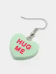 Лайм серьги акриловые сердечки "HUG ME"
