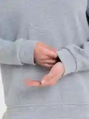 Серый костюм женский теплый спортивный: худи и брюки