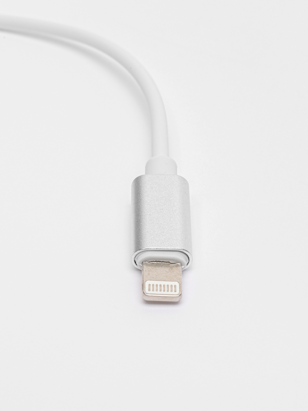 Кабель AUX-Lightning, для iPhone, 3,5 jack, 1 м купить по цене 185.5 ₽ в  интернет-магазине Магнит Маркет