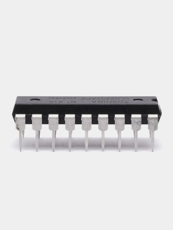Микросхема ULN2803APG DIP-18