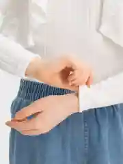 Белый водолазка
