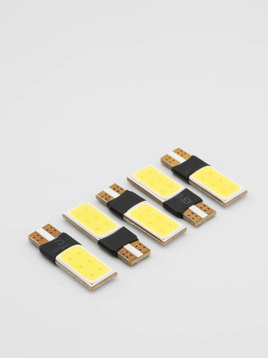 Белый лампа габаритов (габаритная) светодиодная T10 W5W 12 V, LED 1 SMD, без цоколя, W2.1x9.5d