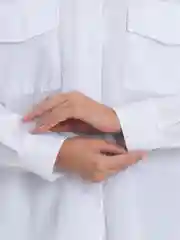 Женская белая рубашка оверсайз