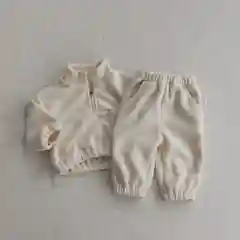 Детский спортивный костюм бархатный