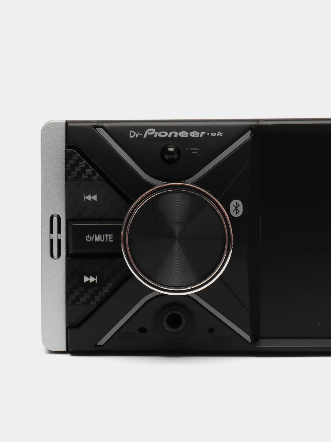 Магнитола автомобильная 1 DIN, с экраном 4", Bluetooth, USB, AUX, пульт