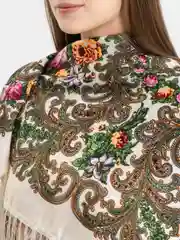 Молочный платок женский с бахромой