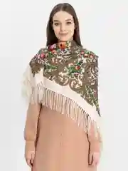 Молочный платок женский с бахромой