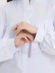 Белый рубашка женская с воланами