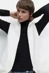 Молочный жилет befree женский