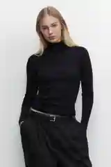 Черный свитер befree женский