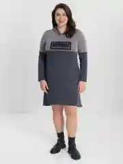 Трикотажное платье с капюшоном