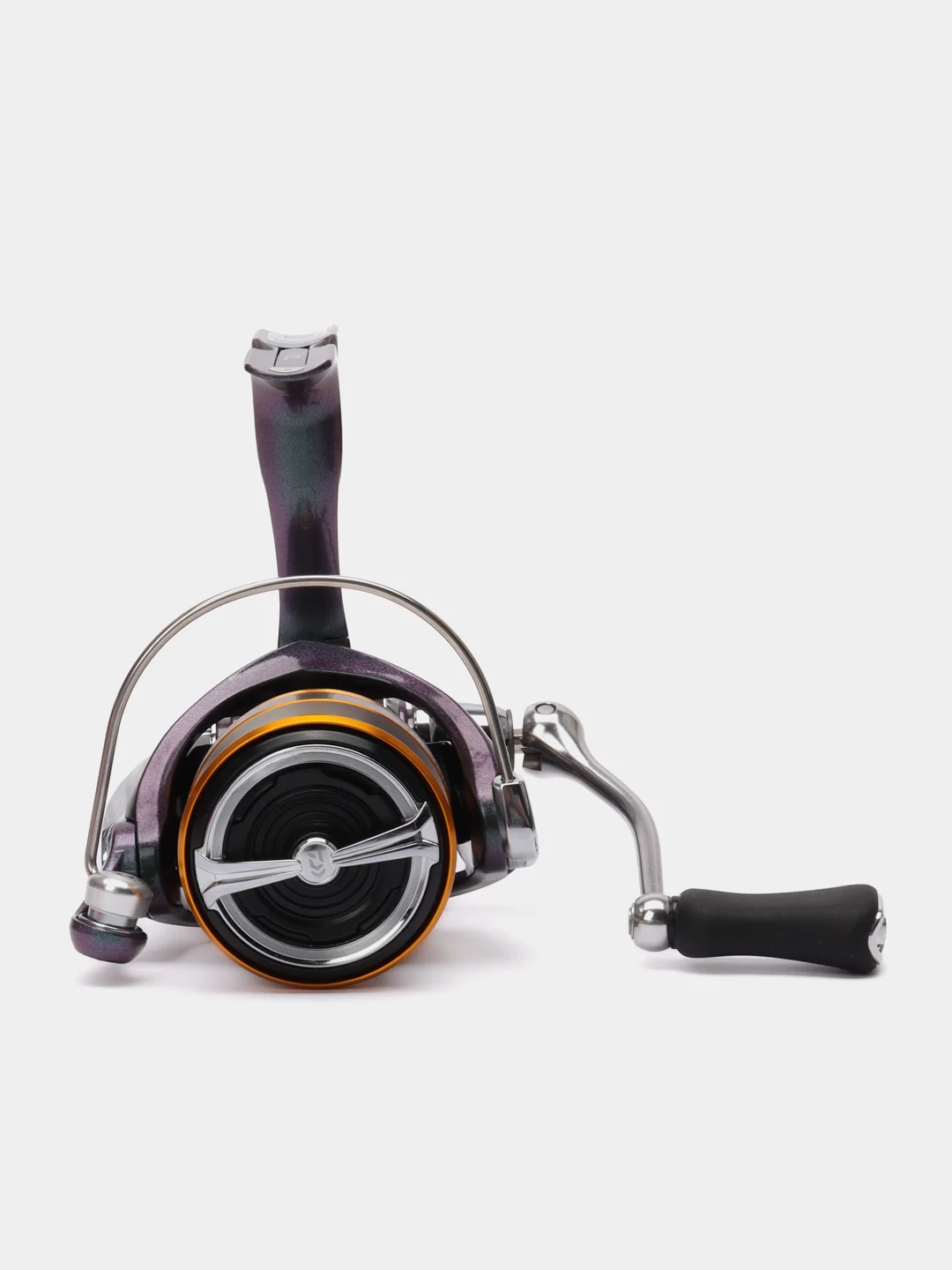 Золотой катушка Daiwa Regal