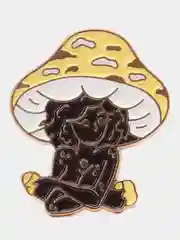 Коричневый значок металлический, брошь, пин, PIN "Девушка-Мухомор" на рюкзак, одежду, портфель, сумку